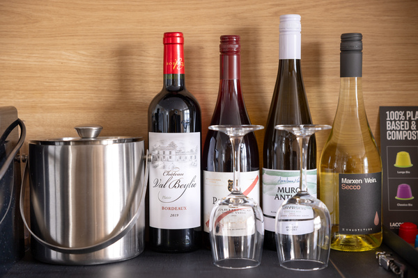 HX Hurtigruten Expeditions MS Spitsbergen Owners Suite 6 ©Espen Mills.jpg